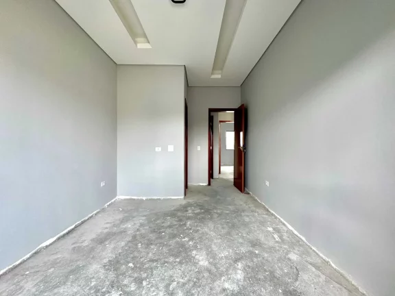 Imagem Sobrado com 3 quartos sendo 1 suíte e 1 vaga de garagem em São José dos Pinhais - PR