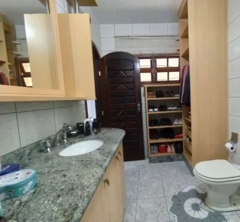 Imagem Sobrado com 5 dormitórios à venda, 340 m² por R$ 750.000,00 - Jardim Das Oliveiras - Jacareí/SP