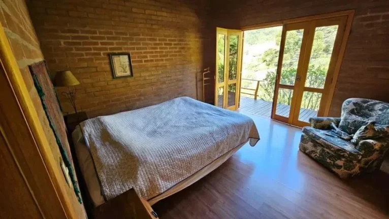 Imagem Chácara de Alto Padrão: Vista Exclusiva para a Pedra do Baú