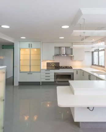 Imagem SINÔNIMO DE MORAR BEM APARTAMENTO 411,00 M 4 SUÍTES SALA 4 AMBIENTES TERRAÇO VISTA EXUBERANTE COZINHA IMÓVEL REPLETO DE ARMÁRIOS 3 VAGAS LAZER