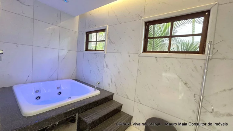 Imagem Casa Alto Padrão em São Paulo II, Cotia/SP espaçosa e recém reformada
