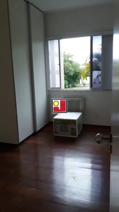 Imagem Vendo 3Q Jardim Europa, em frente ao BarraShopping, dependências, 2 vagas, churrasqueira, quadra poli, campo de futebol e volei de praia, pier, balsa