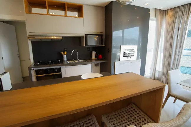 Imagem Apartamento com localização privilegiada! 2 suítes e 1 vaga dupla no Centro de Balneário Camboriú