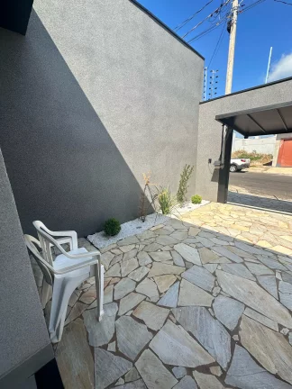 Imagem Casa de Luxo no Jardim Natal I, Piscina Aquecida, Suite com Closet Amplo, Iluminação e Paisagismo