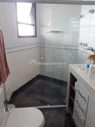 Imagem Descubra o conforto e a sofisticação deste amplo e espaçoso apartamento reformado, localizado no ...