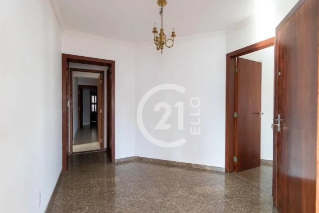 Imagem Apartamento FORA DE ROTA em Moema!!!