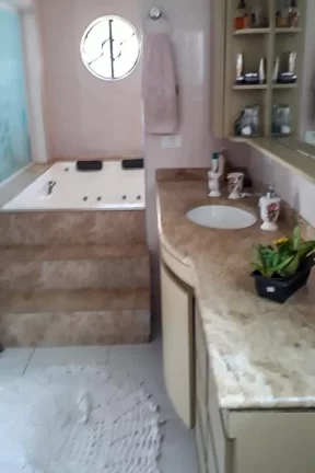 Imagem Praia do Guaiúba - Excelente casa há uma quadra da praia - OPORTUNIDADE !!!