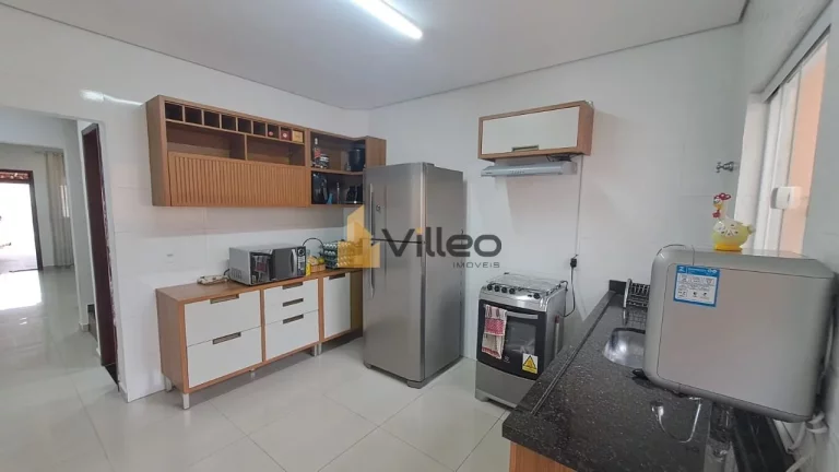 Imagem Descubra a combinação ideal entre tranquilidade, sofisticação e funcionalidade nesta charmosa ca...