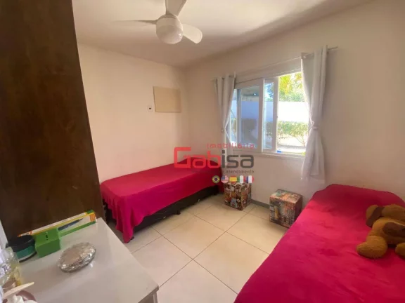 Imagem Oportunidade Imperdível em Búzios! Casa à Venda, a 50 Metros do Mar com 3 Quartos, condomíonio com piscina e sauna, 150 m² por R$ 450.000 - Praia Rasa