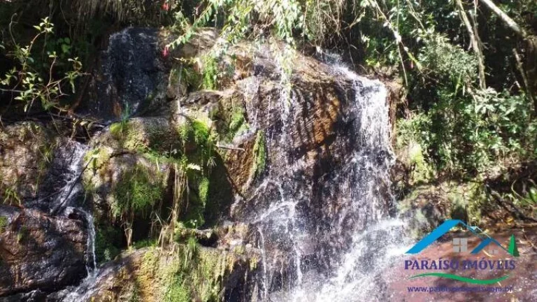 Imagem Paraíso para amantes da natureza: Terreno com cachoeira em Gonçalves!
