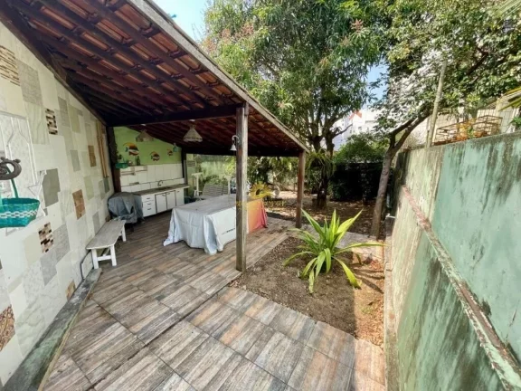 Imagem Oportunidade Única: Casa Ampla no Centro de Guarapari, Próxima às Melhores Praias
Apresentamos um...