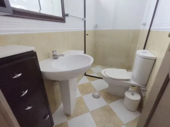 Imagem AMPLO APARTAMENTO COM 4 DORMITÓRIOS, SENDO 2 SUÍTES E O 4º DORMITÓRIO OPCIONAL, 2 VAGAS, VARANDA ESTENDIDA, NA REGIÃO NOBRE DA PITANGUEIRAS NO GUARUJÁ