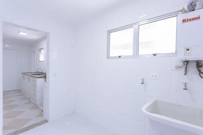 Imagem Apartamento 118M² Reformado, 2Q, 1 Suíte, 2 Banheiros, 2 Vagas, Lavabo, Piscina, Salão de Festas e Jogos, Quadra, Brinquedoteca, Playground, Banheira.