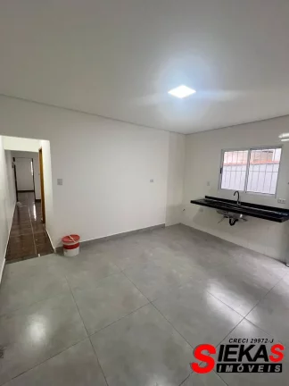 Imagem Impecável casa para locação em São Paulo-SP, bairro Jardim Vila Formosa: 2 quartos, 1 sala, 1 banheiro, 4 vagas, 100m²!