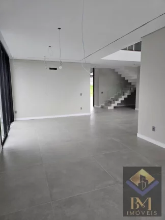 Imagem Lindíssima casa cinematográfica em condomínio Alphaville Jundiaí