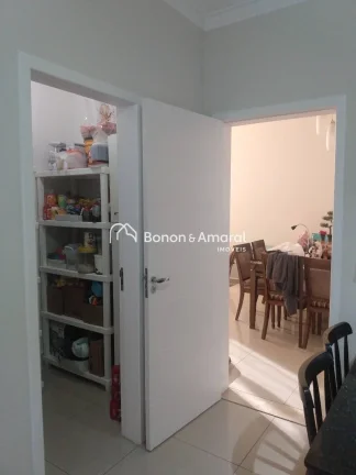 Imagem Esta casa no Condomínio Residencial Aurora em Paulínia-SP tem uma área construída de 230m² em u...