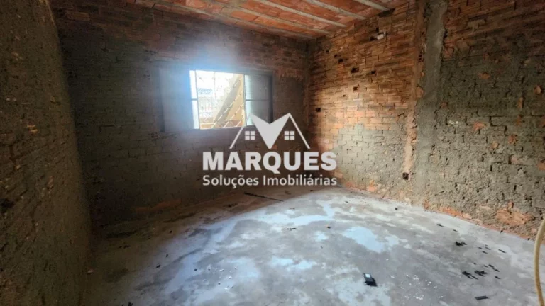 Imagem Imovel c/ 250m2 possui 2 casas