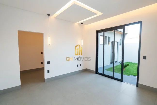 Imagem Casa 3 quartos no Setor Três Marias próximo ao Atacadão Costa, com 300m² de área total e 179m²...
