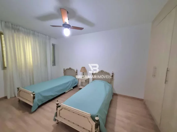 Imagem PITANGUEIRAS - NA SEGUNDA QUADRA DA PRAIA , LOCALIZAÇÃO ESPETACULAR, GARAGEM DEMARCADA NO PRÉDIO.
