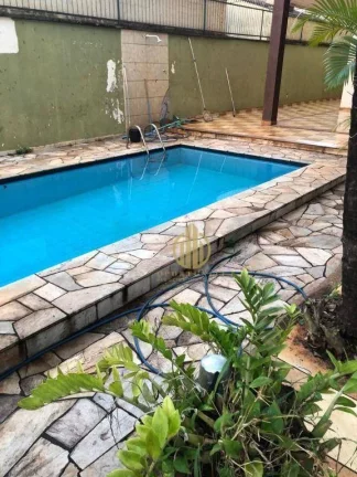 Imagem Casa com 4 dormitórios - 2 suítes - piscina - área gourmet no Jardim Califórnia