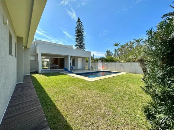 Imagem Casa 4 Dormitórios - Bairro Atlantida