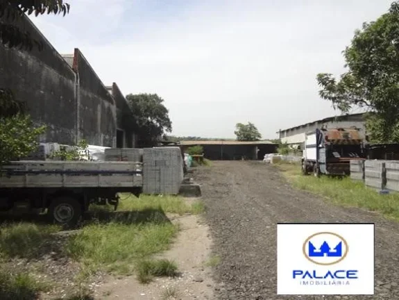 Imagem Ãrea na beira da Rodovia, com terreno de aproximadamente 6.000mÂ², contendo um barracÃ£o de 1.000mÂ...