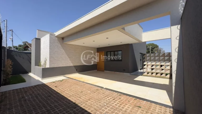 Imagem Casa à venda em Campo Grande-MS, bairro São Francisco: 3 quartos, 1 suíte, 1 sala, 2 banheiros, 2 vagas de garagem, 131,00 m² de área. Venha conferir!