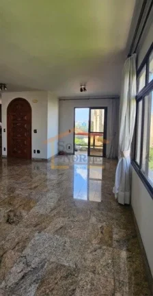 Imagem Apartamento duplex, 275m² em prédio exclusivo com apenas seis unidades. 4 dormitórios, sendo 2 su...