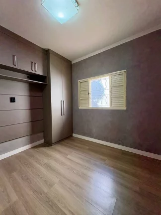 Imagem Casa 3 dormitórios sendo 1 suíte, Vila Nipônica