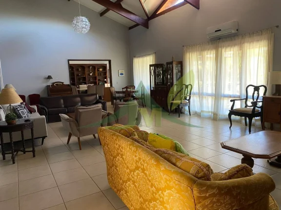 Imagem Casa de Alto Padrão à Venda em Condomínio Fechado em Piracaia, SP