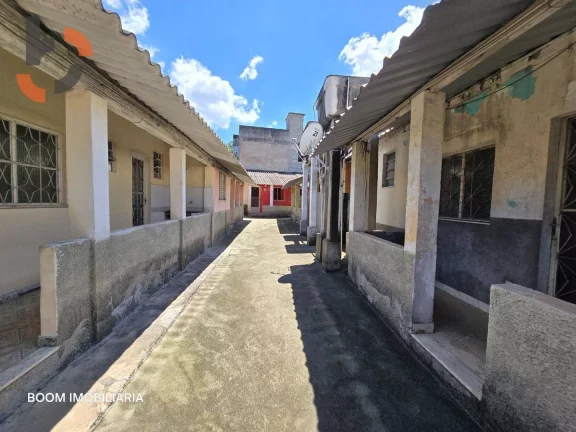 Imagem Casa com 1 dormitório à venda, 235 m² por R$ 330.000,00 - Cerâmica - Nova Iguaçu/RJ