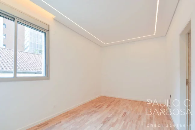 Imagem Jardins Venda - 3 Dormitórios (1 Suíte) - 2 Vagars - 187m²
