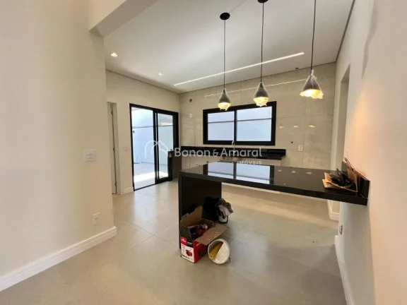 Imagem Maravilhosa casa térrea, acabamento de primeira, com 3 quartos sendo 1 suíte, cozinha planejada co...