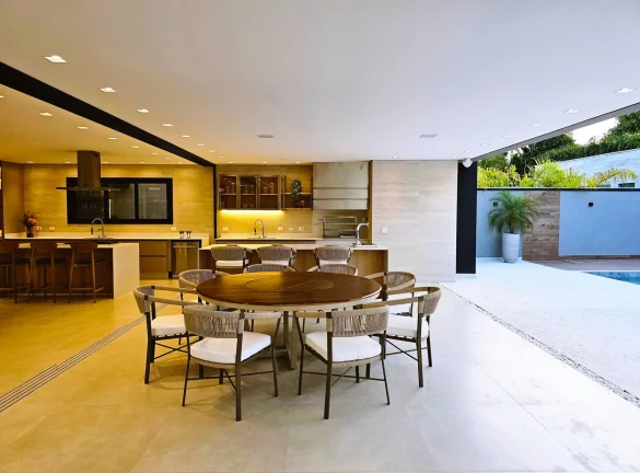 Imagem Casa de luxo à venda na Riviera de São Lourenço Módulo 12: 6 quartos, 6 suítes, 3 salas e 440m² de área!