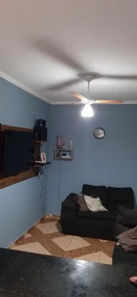 Imagem Apartamento térreo, o qual possui, 2 dormitórios, sala, cozinha, banheiro e lavandeira. Área de l...