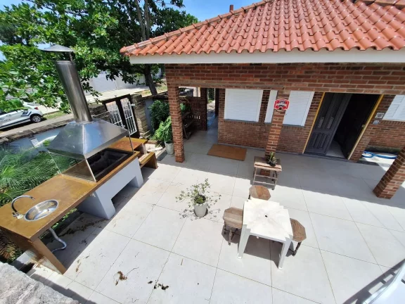 Imagem Casa à venda em Torres, Centenário, com 3 quartos, 126,05m²