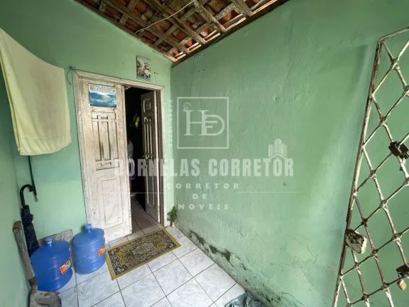 Imagem TERRENO COM 2 CASAS, 2 QUARTOS, 1 WC, ÁREA DE SERVIÇO E QUINTAL