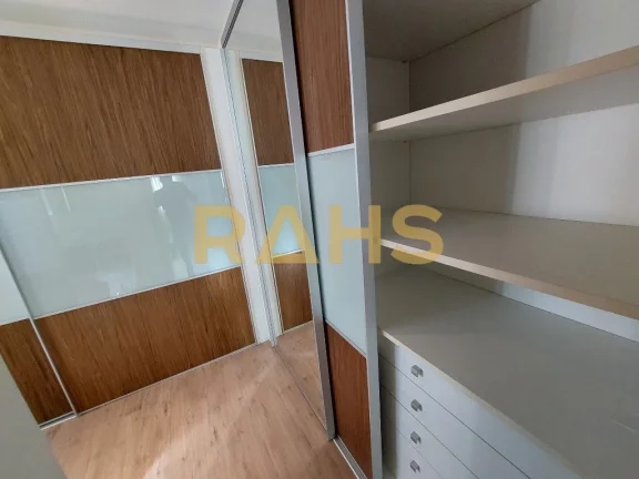 Imagem Se você está procurando um apartamento semimobiliado, espaçoso e bem localizado em Joinville, tem...