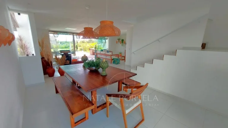Imagem Linda Casa Porteira Fechada em Serrambi
