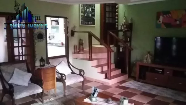 Imagem CASA DE CHÁCARA EM CONDOMÍNIO FECHADO, RÚSTICO EM COTIA, KM 30