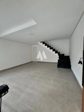Imagem Casa Triplex Geminada - 134m² ,Arquitetura Moderna, Conforto Excepcional e na melhor localização da Praia da Enseada.