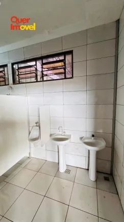 Imagem Galpão comercial para locação em Ribeirão Preto-SP, bairro Santa Iria: 2 salas, 4 banheiros, 14 vagas de garagem, 2.000 m²
