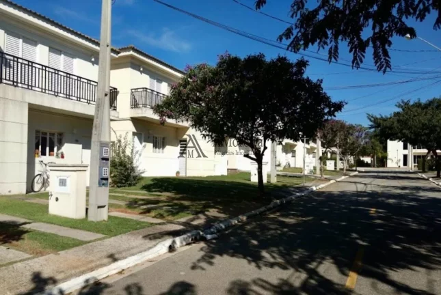 Casa Condomínio Residencial Thina à Venda em Jundiaí-SP - 3 Quartos, 1 Suíte, 2 Salas, 3 Banheiros, 2 Vagas de Garagem - Jardim Carolina