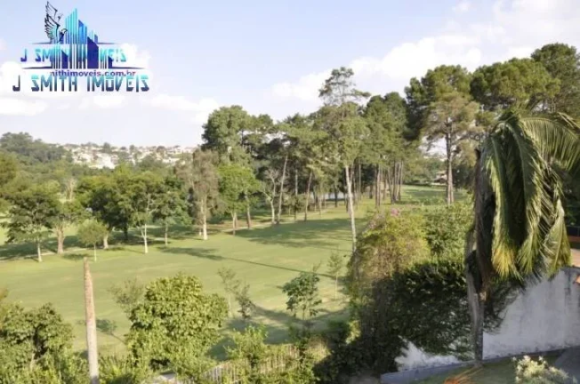 Imagem CASA DE ALTO PADRÃO NUM DOS MELHORES CONDOMÍNIOS DA REGIÃO DA GRANJA VIANA, COM CAMPO DE GOLF.

A...