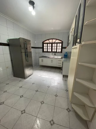 Imagem Sobrado 194 m² 2 Dormitorios ( possivel fazer um terceiro) 2 Vagas