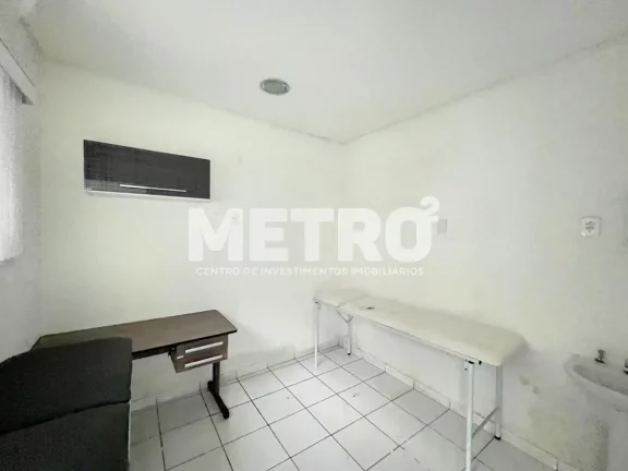 Imagem Clínica no centro de Petrolina à venda, 04 salas podendo expandir, planejados.