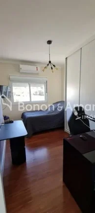 Imagem Linda casa à venda em Valinhos/SP, em condomínio fechado, com 4 quartos, piscina e ar condicionado...