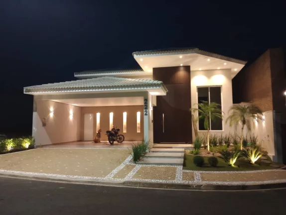 Casa nova com 3 suítes no Condomínio Acapulco