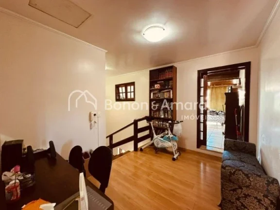 Imagem Linda casa em condomínio à venda em Valinhos, com 3 dormitórios, sendo 2 suítes com closet e sac...