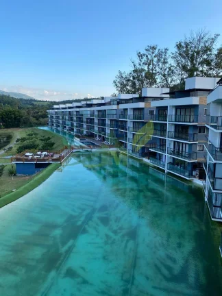 Imagem Cobertura Duplex com localização e vista exclusiva no Cond. Vila dos Lagos